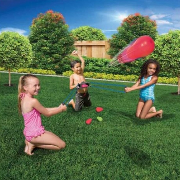 4/$20 AquaSplash WaterBalloon Launcher w/Water Balloons Shoots upto 100ft age 8+ - Picture 3 of 4